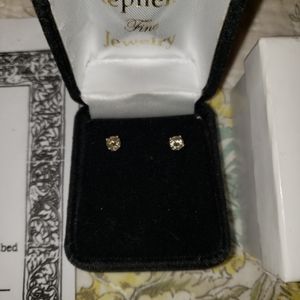 Brand New 1/2 Carat Diamond 💎 Stud Earrings